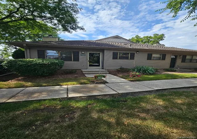 Photo 1 of Condo for sale at 24932 Ne Auburn Ln #9, Southfield, MI 48033 | MLS# 61027250 | Listing updated on 2026-09-05