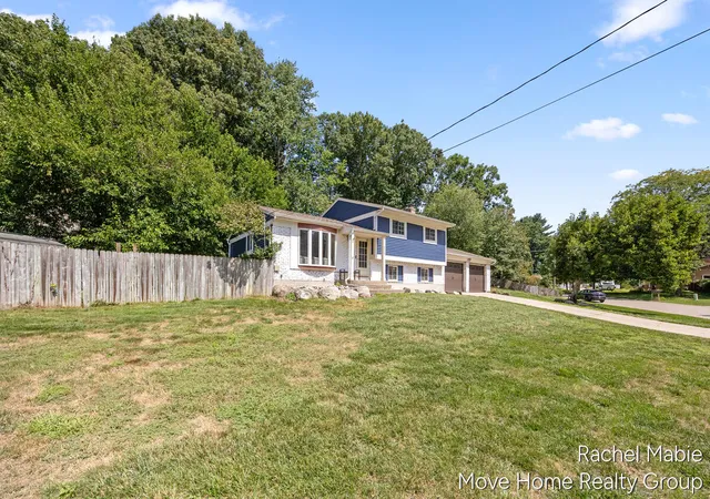 Photo 4 of Sale Pending at 4774 Brookgate Dr, Comstock Park, MI 49321 | MLS# 70553985 | Listing updated on 2026-09-15
