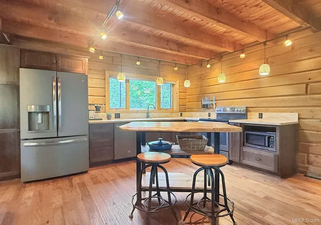 Photo 3 of Single family home for sale at 441 Idlewild Rd, Crystal Falls, MI 49920 | MLS# 50220255 | Listing updated on 2026-09-28