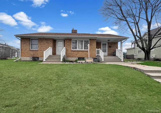 Photo 1 of Sale Pending at 1516 N 16th Street, Escanaba, MI 49829 | MLS# 50221224 | Listing updated on 2026-10-27