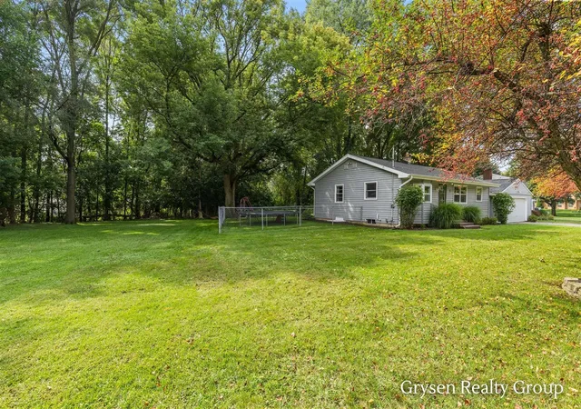 Photo 3 of Sale Pending at 2034 Acton Rd, Grand Rapids, MI 49504 | MLS# 70557122 | Listing updated on 2026-09-19
