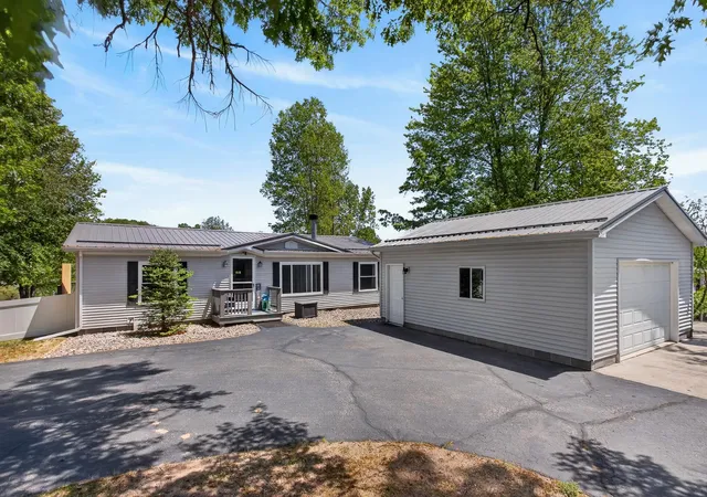 Photo 3 of Single family home for sale at 2655 W Caribou Trl, West Branch, MI 48661 | MLS# 80073378 | Listing updated on 2026-09-13