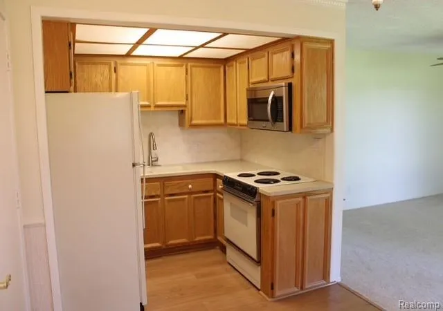 Condo for sale at 27094 Sandy Hl Ln #24, New Hudson, MI 48165 | MLS# 61035741