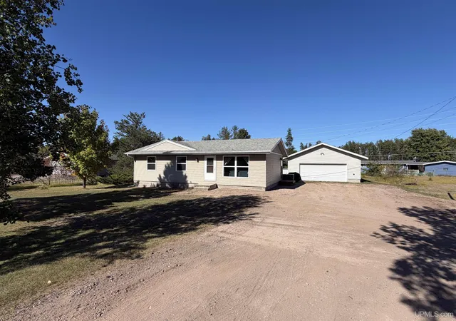 Photo 1 of Single family home for sale at 1487 E M28 Hwy, Marquette, MI 49855 | MLS# 50222528 | Listing updated on 2026-10-09