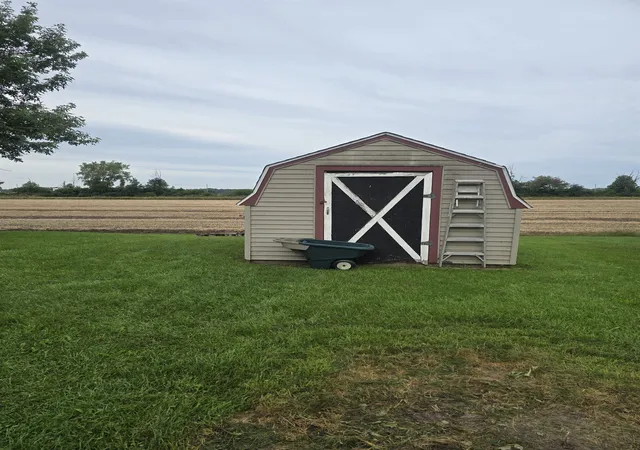 Photo 3 of Single family home for sale at 277 N Elevator Rd, Linwood, MI 48634 | MLS# 50221156 | Listing updated on 2026-09-25