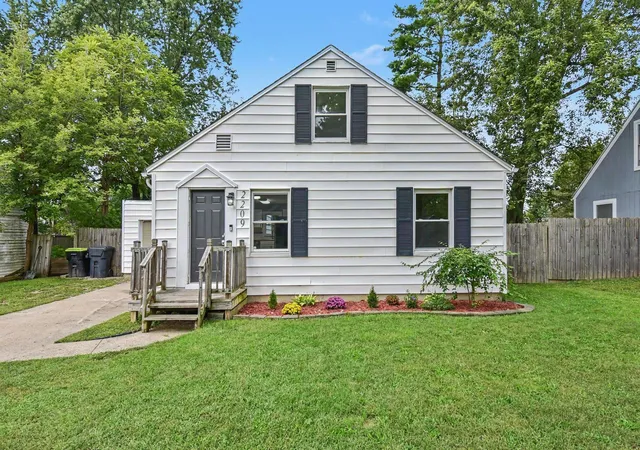 Photo 1 of Single family home for sale at 2209 Carolina St, Midland, MI 48642 | MLS# 50224739 | Listing updated on 2026-10-24