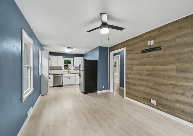 Photo 4 of Single family home for sale at 2209 Carolina St, Midland, MI 48642 | MLS# 50224739 | Listing updated on 2026-10-24