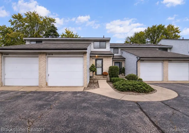 Photo 1 of Sale Pending at 3574 W Walton Blvd #2, Waterford, MI 48329 | MLS# 61033742 | Listing updated on 2026-10-20