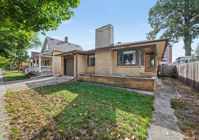 Photo 2 of Sale Pending at 2010 11th Street, Bay City, MI 48708 | MLS# 50224021 | Listing updated on 2026-10-20