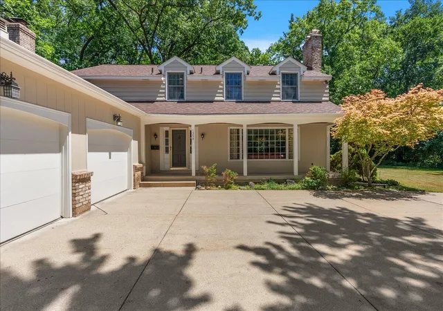 Photo 4 of Sale Pending at 1354 Cornell Ave, Grand Rapids, MI 49506 | MLS# 70545685 | Listing updated on 2026-09-22