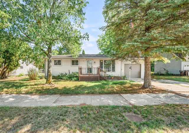 Photo 1 of Single family home for sale at 623 Lilac Ave, Big Rapids, MI 49307 | MLS# 70555617 | Listing updated on 2026-09-09