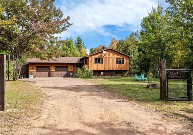 Photo 3 of Single family home for sale at 326 County Rd Mp, Negaunee, MI 49866 | MLS# 50222780 | Listing updated on 2026-10-03