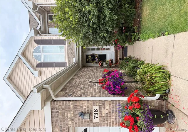 Photo 1 of Sale Pending at 738 Natures Cvs Ct, Wixom, MI 48393 | MLS# 61029634 | Listing updated on 2026-09-23