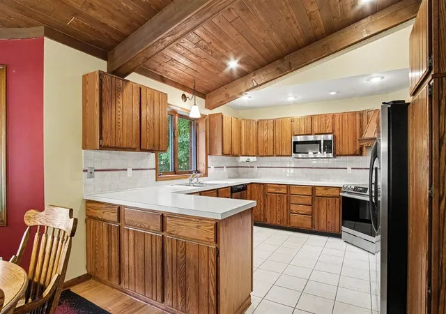 Photo 3 of Sale Pending at 986 Luce St, Grand Rapids, MI 49534 | MLS# 70556717 | Listing updated on 2026-09-12