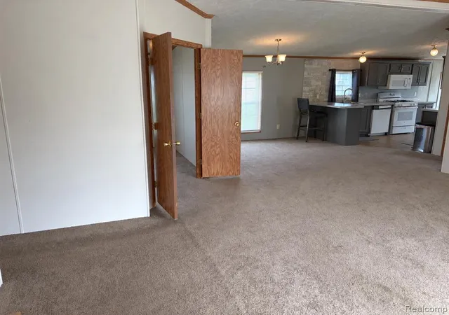 Photo 3 of Sale Pending at 433 Shadow Ln, Mason, MI 48854 | MLS# 61032444 | Listing updated on 2026-10-16