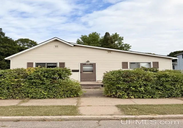 Photo 1 of Single family home for sale at 727 Michigan St, Ishpeming, MI 49849 | MLS# 50222237 | Listing updated on 2026-10-09