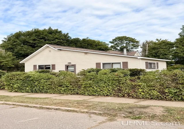Photo 29 of Single family home for sale at 727 Michigan St, Ishpeming, MI 49849 | MLS# 50222237 | Listing updated on 2026-10-09