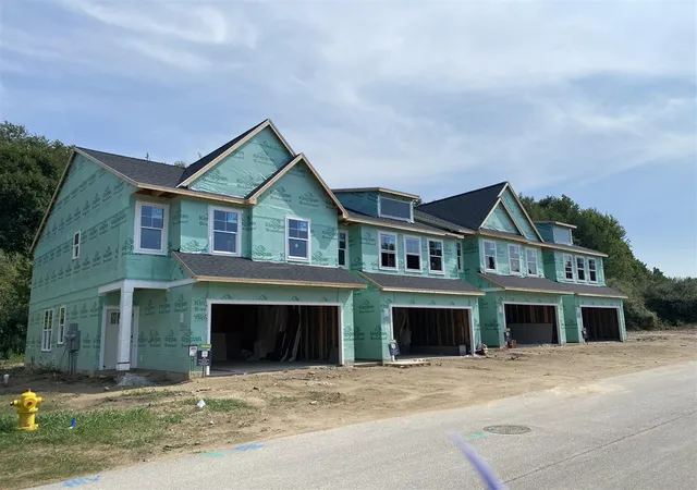 Photo 2 of Condo for sale at 4890 Hidden River Ave #61, Wyoming, MI 49418 | MLS# 70551261 | Listing updated on 2026-09-12