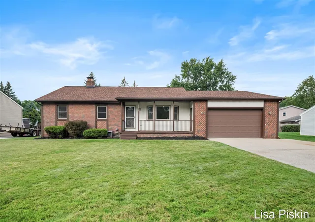 Photo 1 of Sale Pending at 2641 Heathcliff St, Grand Rapids, MI 49546 | MLS# 70556474 | Listing updated on 2026-09-11