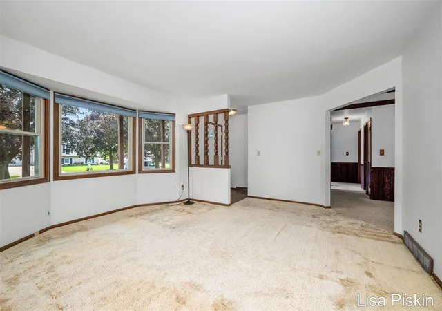 Photo 3 of Sale Pending at 2641 Heathcliff St, Grand Rapids, MI 49546 | MLS# 70556474 | Listing updated on 2026-09-11