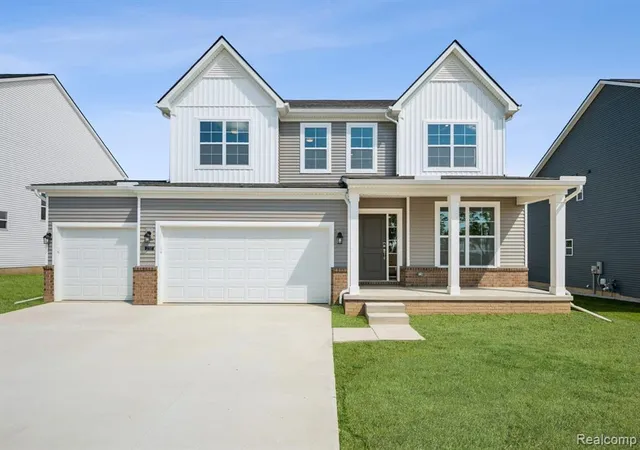 Photo 1 of Single family home for sale at 27117 Silo Dr, Saline, MI 48176 | MLS# 61009824 | Listing updated on 2026-10-25