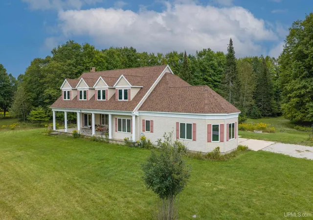 Photo 4 of Single family home for sale at 6375 E Maple Ridge 37th Rd, Rapid River, MI 49878 | MLS# 50221460 | Listing updated on 2026-09-11