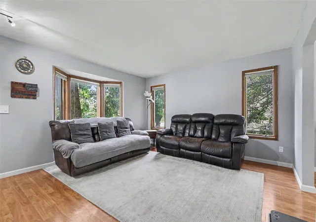 Photo 4 of Single family home for sale at 1975 32nd Street, Grand Rapids, MI 49508 | MLS# 70557677 | Listing updated on 2026-09-14