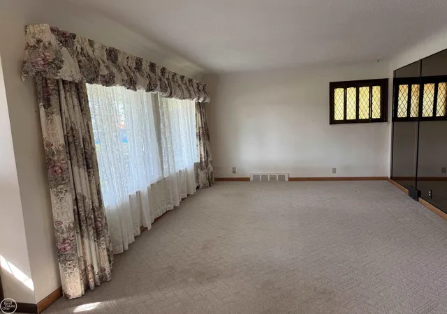 Photo 2 of Single family home for sale at 21009 Danbury St, Clinton Township, MI 48035 | MLS# 50219781 | Listing updated on 2026-10-13