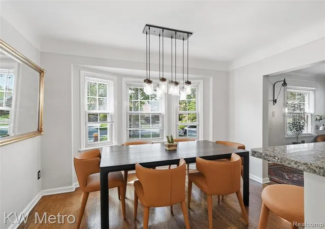 Photo 3 of Sale Pending at 2048 Anita Ave, Grosse Pointe Woods, MI 48236 1428 | MLS# 61024384 | Listing updated on 2026-09-11