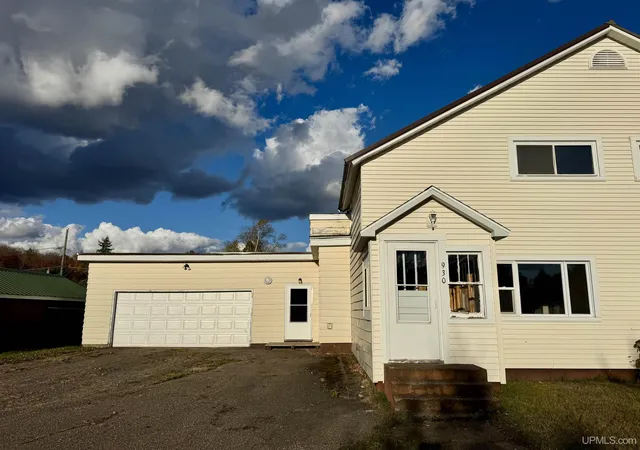 Photo 1 of Single family home for sale at 930 N Westwood Dr, Ishpeming, MI 49849 | MLS# 50224265 | Listing updated on 2026-10-12
