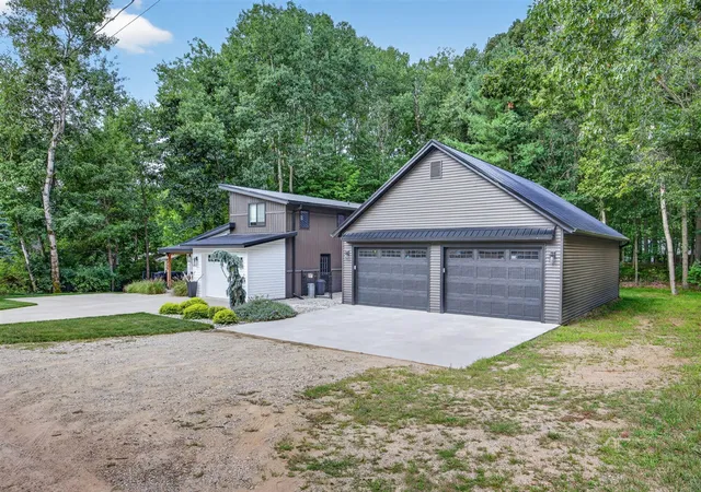 Photo 3 of Sale Pending at 8433 Montreal Ln, Canadian Lakes, MI 49346 | MLS# 70555474 | Listing updated on 2026-09-12