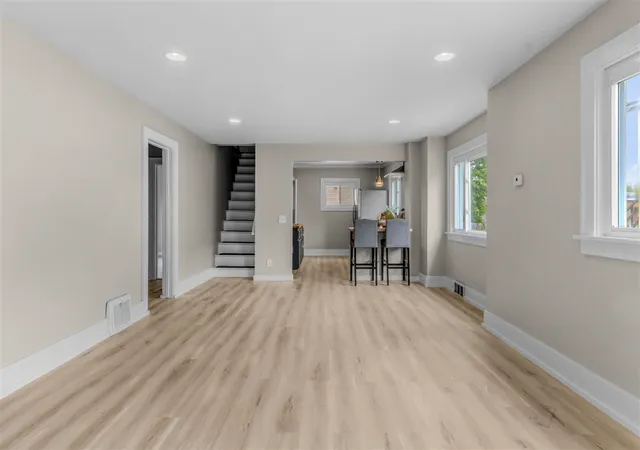 Photo 2 of Single family home for sale at 819 Harding St, Grand Rapids, MI 49544 | MLS# 70541393 | Listing updated on 2026-09-17