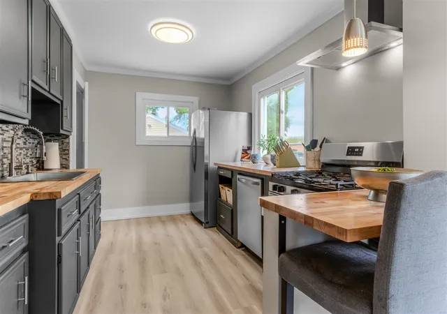 Photo 3 of Single family home for sale at 819 Harding St, Grand Rapids, MI 49544 | MLS# 70541393 | Listing updated on 2026-09-17