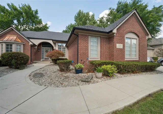 Photo 3 of Single family home for sale at 11215 Wilshire Dr, Shelby Twp, MI 48315 | MLS# 70555065 | Listing updated on 2026-09-02