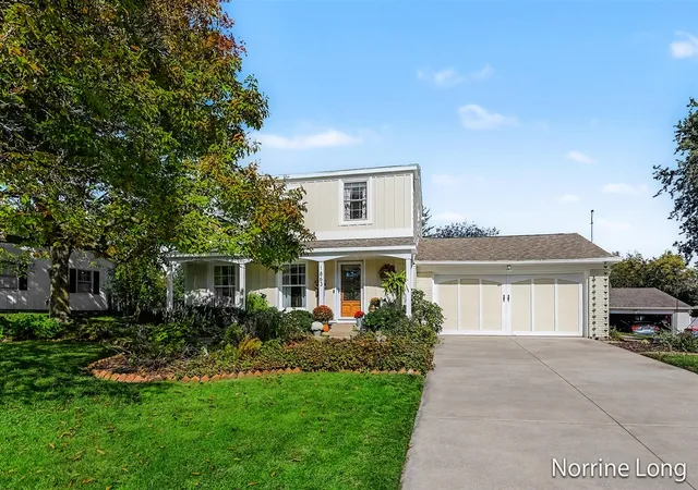 Photo 1 of Sale Pending at 1863 Eastbrook St, Grand Rapids, MI 49508 | MLS# 70563484 | Listing updated on 2026-10-20