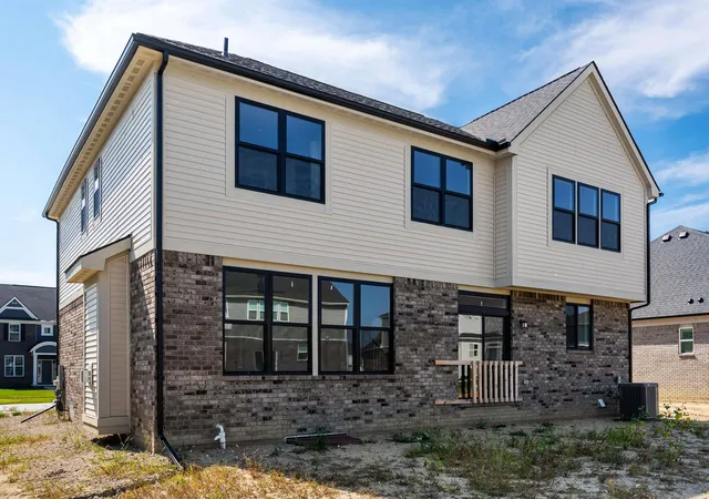 Photo 4 of Sale Pending at 49963 Langford Dr #225, Macomb, MI 48044 | MLS# 50221352 | Listing updated on 2026-09-10