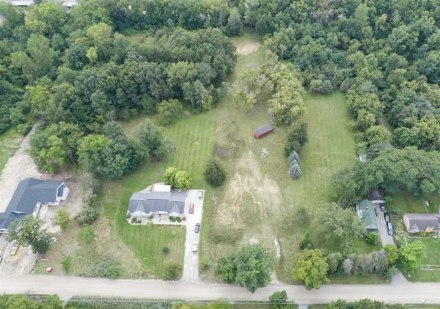 Photo 1 of Land for sale at 25705 Farmbrook Rd, Southfield, MI 48034 | MLS# 70557573 | Listing updated on 2026-09-28