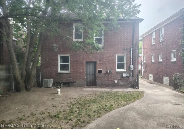 Photo 2 of Sale Pending at 16174 Griggs St, Detroit, MI 48221 2855 | MLS# 60992556 | Listing updated on 2026-10-29
