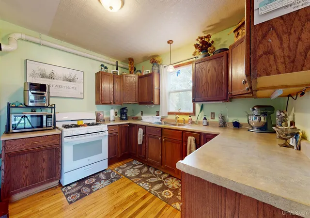 Photo 2 of Single family home for sale at 815 Patriot St, Ishpeming, MI 49849 | MLS# 50222189 | Listing updated on 2026-09-26