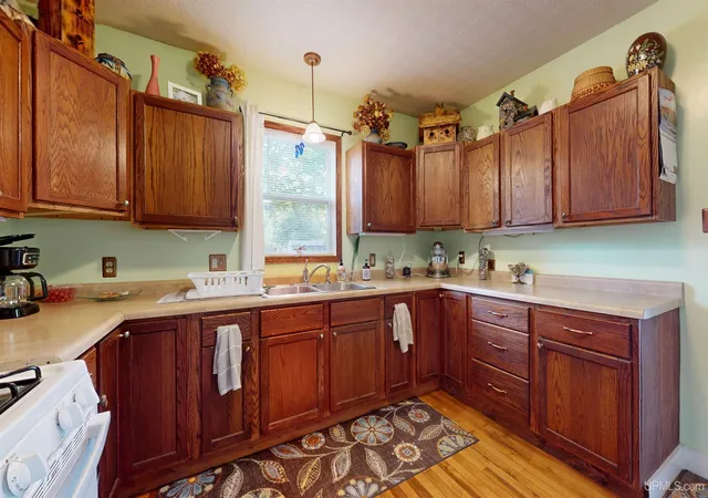 Photo 3 of Single family home for sale at 815 Patriot St, Ishpeming, MI 49849 | MLS# 50222189 | Listing updated on 2026-09-26