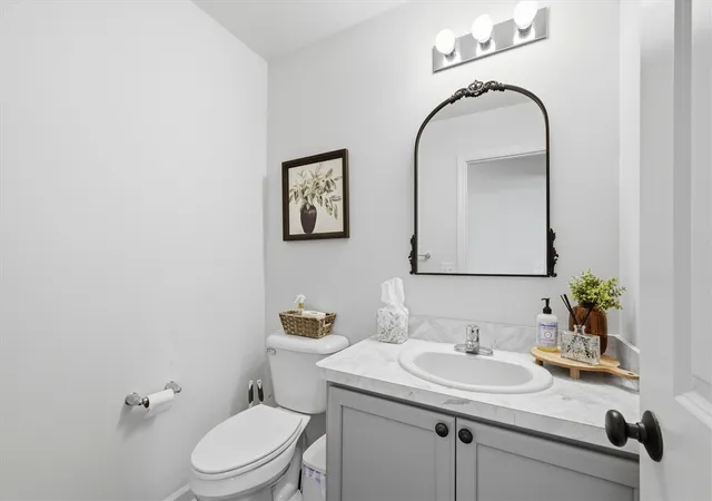 Photo 4 of Single family home for sale at 10282 High Meadow, Saline, MI 48176 | MLS# 70556376 | Listing updated on 2026-09-05
