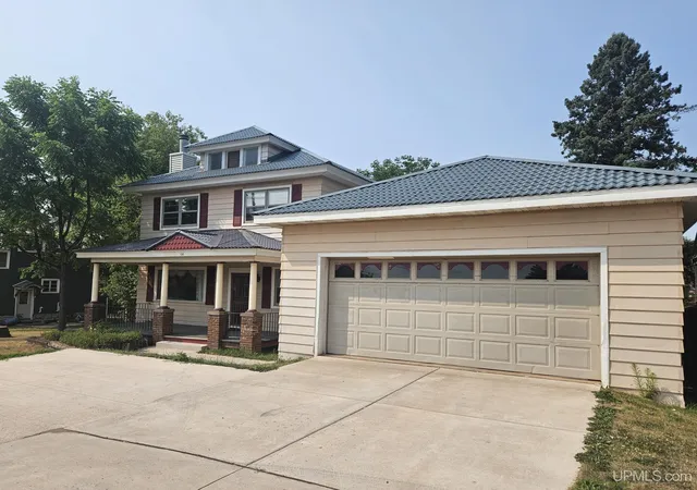 Photo 2 of Single family home for sale at 208 W Lead St, Bessemer, MI 49911 | MLS# 50217054 | Listing updated on 2026-09-26