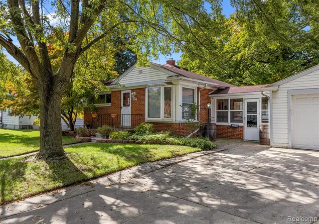 Photo 3 of Single family home for sale at 14023 Beech Daly Rd, Redford, MI 48239 | MLS# 61035853 | Listing updated on 2026-10-17
