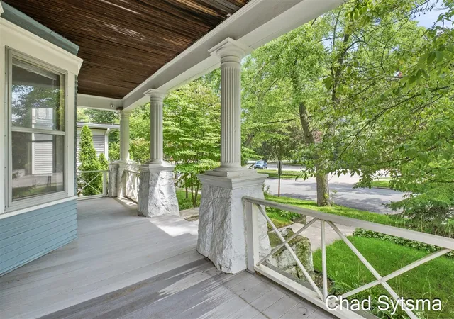 Photo 2 of Single family home for sale at 219 Carroll Ave, Grand Rapids, MI 49506 | MLS# 70557836 | Listing updated on 2026-09-12