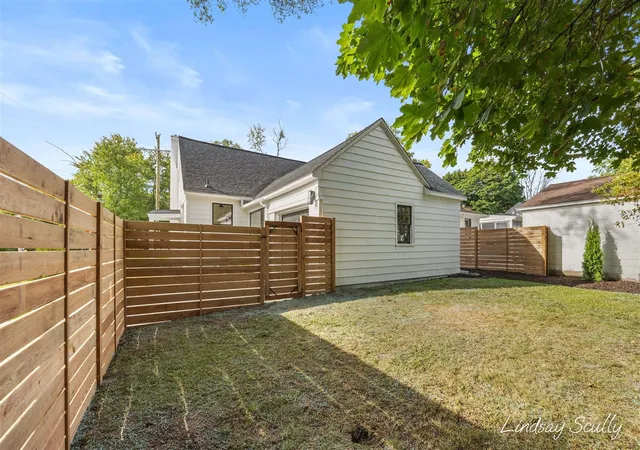Photo 38 of Single family home for sale at 2151 Hall St, Grand Rapids, MI 49506 | MLS# 70557972 | Listing updated on 2026-09-14