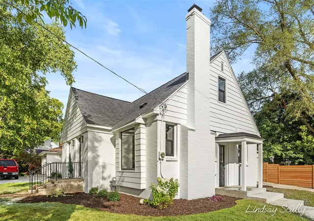 Photo 3 of Sale Pending at 2151 Hall St, Grand Rapids, MI 49506 | MLS# 70557972 | Listing updated on 2026-10-03