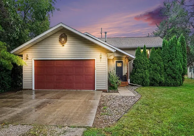 Photo 1 of Single family home for sale at 3434 N Meridian Rd, Sanford, MI 48657 | MLS# 50221176 | Listing updated on 2026-09-15