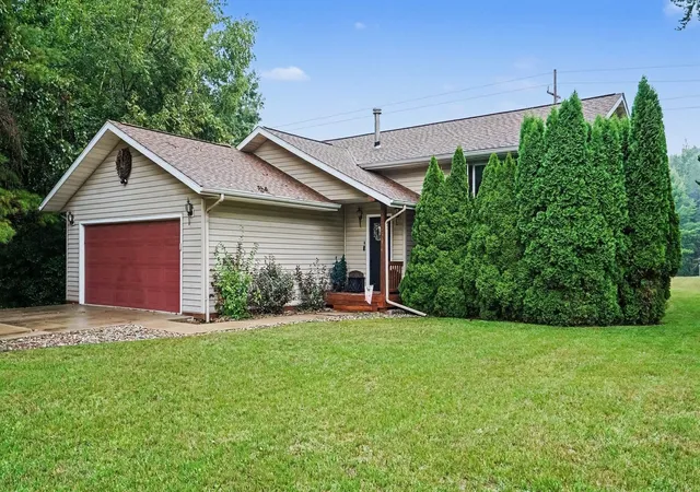 Photo 2 of Single family home for sale at 3434 N Meridian Rd, Sanford, MI 48657 | MLS# 50221176 | Listing updated on 2026-09-15
