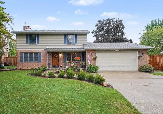 Photo 1 of Single family home for sale at 3351 Parkway Dr, Bay City, MI 48706 | MLS# 50220849 | Listing updated on 2026-09-04