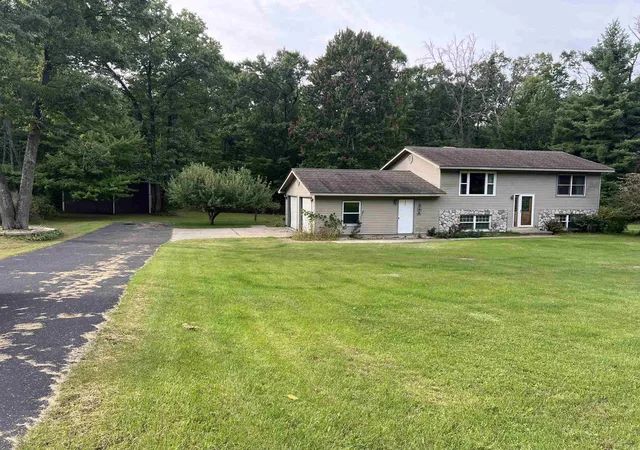 Photo 1 of Single family home for sale at 1140 E Townline Lake Rd, Harrison, MI 48625 | MLS# 50222648 | Listing updated on 2026-10-09